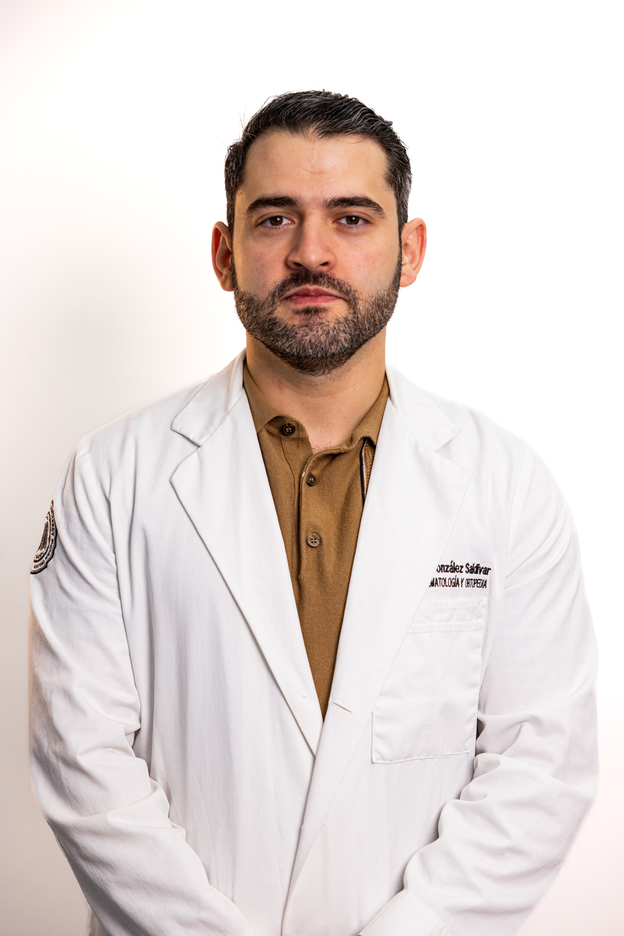 Dr. González Saldívar — Oncólogo Ortopédico Monterrey